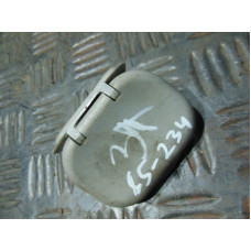  Крючок для одежды к  Nissan  Primera,  2001