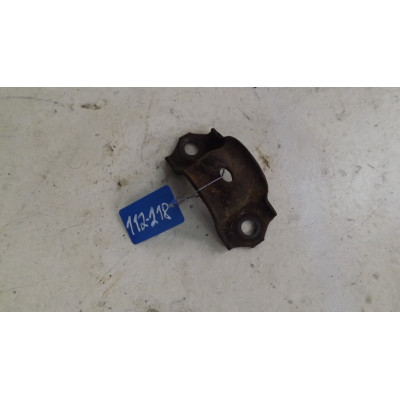 Крепление втулки стабилизатора к  Audi  100,  1986