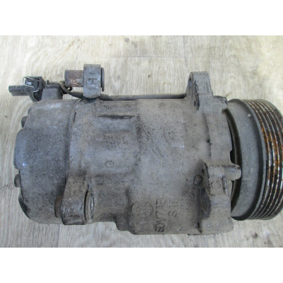  Компрессор кондиционера к  Volkswagen  Passat,  2001