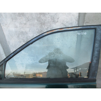  Стекло двери передней левой к  Mitsubishi  Space Wagon,  1996