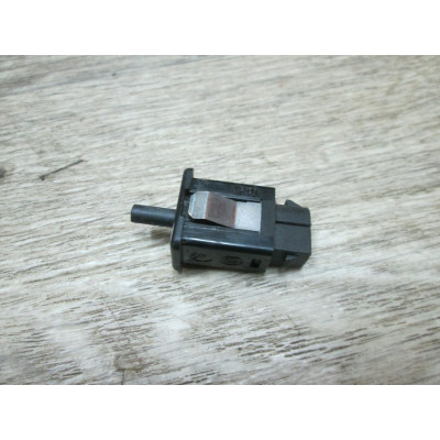  Выключатель концевой (концевик) к  BMW  7 E38,  1999