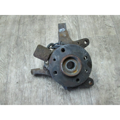  Кулак поворотный правый к  Renault  Laguna,  1999