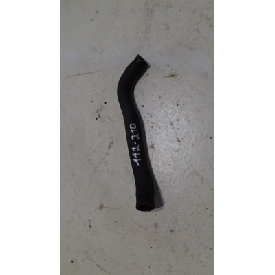  Патрубок радиатора к  Audi  100,  1986