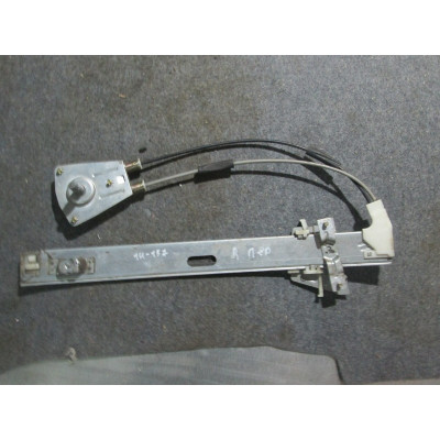  Стеклоподъемник передний правый к  Mazda  323,  1997