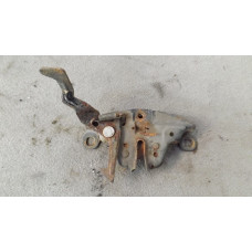  Замок капота к  Nissan  Primera,  1997