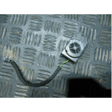  Динамик к  Mercedes  E W210,  2001