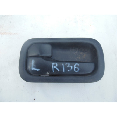  Ручка внутренняя задняя левая к  Nissan  Maxima,  1999