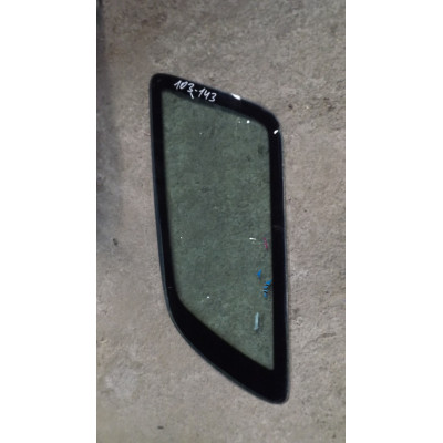  Стекло кузовное боковое правое к  Ford  Mondeo,  1998