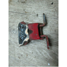  Петля двери к  Nissan  Sunny,  1993