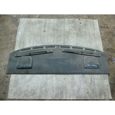  Полка багажника к  Nissan  Sunny,  1993