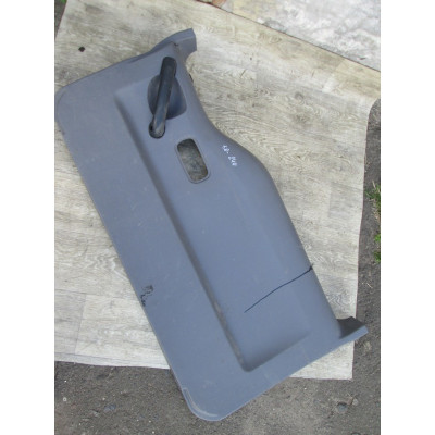  Обшивка крышки багажника к  Nissan  Terrano,  2000