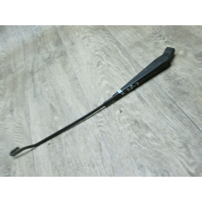  Щеткодержатель (поводок стеклоочистителя, дворник) к  Ford  Fiesta,  1999