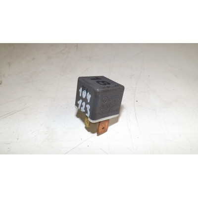  Реле (прочие) к  Volkswagen  Golf,  1994