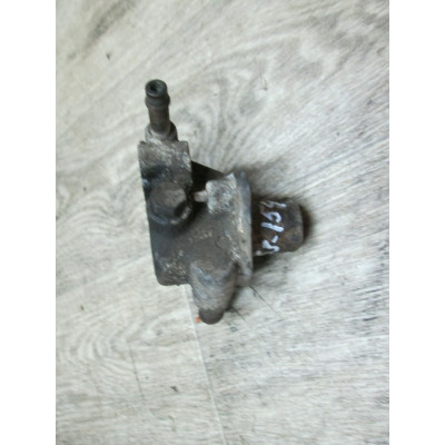  Корпус термостата к  Peugeot  306,  1996