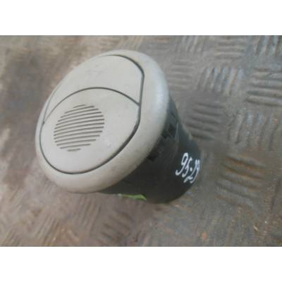  Дефлектор обдува салона к  Fiat  Punto,  2001