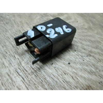  Реле (прочие) к  Mitsubishi  Space Wagon,  1996