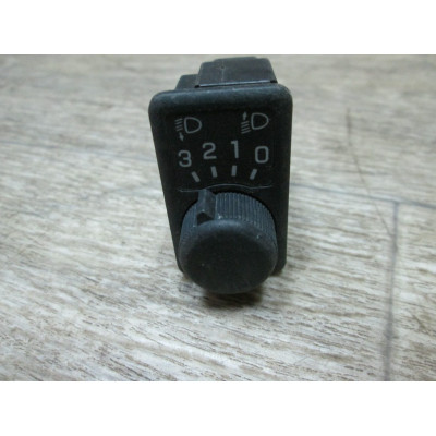  Кнопка (выключатель) к  Nissan  Primera,  1999