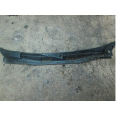  Дождевик к  Nissan  Primera,  1993