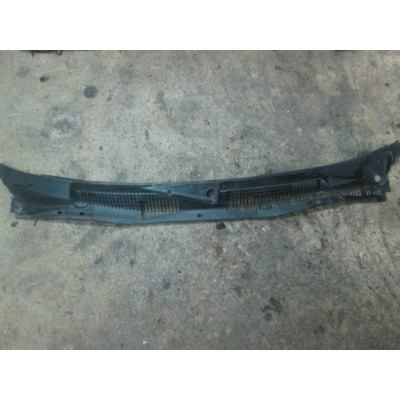  Дождевик к  Nissan  Primera,  1993