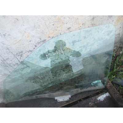  Стекло двери передней левой к  Ford  Mondeo,  1995