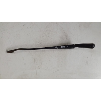 Щеткодержатель (поводок стеклоочистителя, дворник) к  Peugeot  Partner,  1998