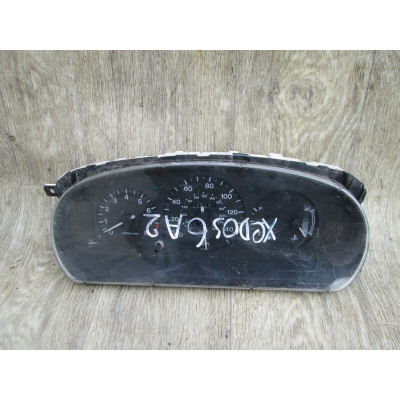 Щиток приборов (приборная панель) к  Mazda  Xedos 6,  1996