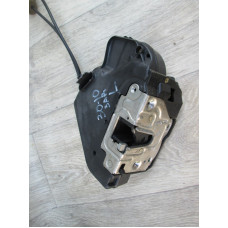  Замок двери задней левой к  Mercedes  C W203,  2002