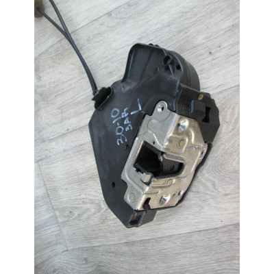 Замок двери задней левой к  Mercedes  C W203,  2002