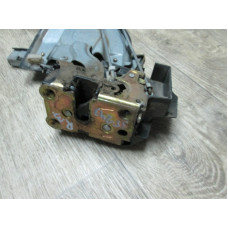  Замок двери задней правой к  Renault  Laguna,  1999