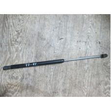  Амортизатор крышки багажника (3-5 двери) к  Volkswagen  Golf,  1996