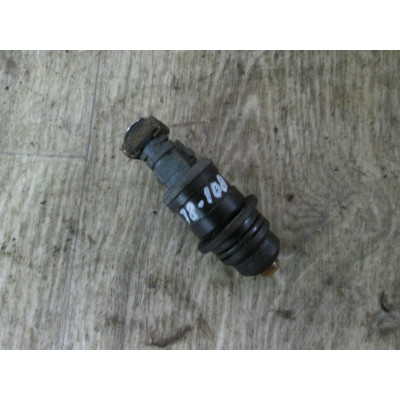  Форсунка к  Audi  80,  1994