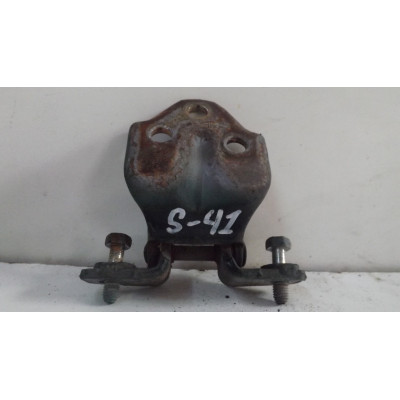  Петля двери передней правой к  Mitsubishi  Colt,  1998