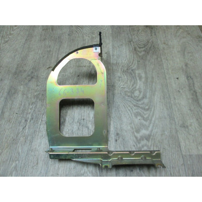  Кронштейн к  BMW  7 E38,  1999