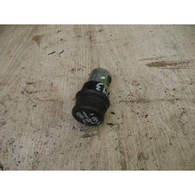  Прикуриватель к  Nissan  Primera,  1998