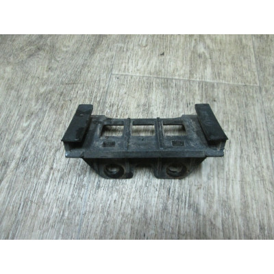  Кронштейн крепления бампера заднего к  BMW  7 E38,  1999