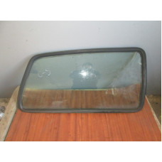  Стекло кузовное боковое правое к  Ford  Sierra,  1992