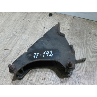  Кронштейн КПП к  Volkswagen  Golf,  1996