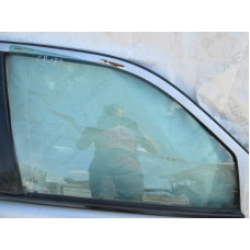  Стекло двери передней правой к  Audi  A6,  2000