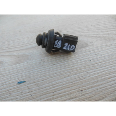  Выключатель концевой (концевик) к  Renault  Megane,  1997