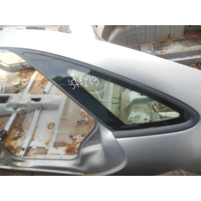  Стекло кузовное боковое левое к  Renault  Laguna,  1999