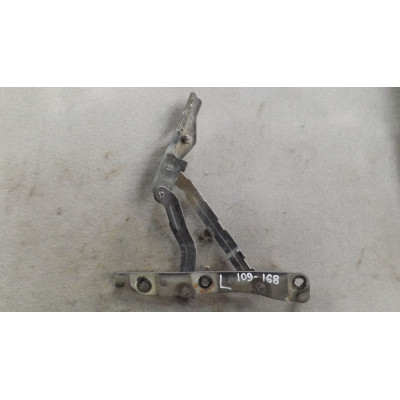  Петля капота левая к  Nissan  Primera,  1997