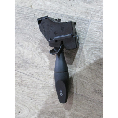  Переключатель поворотов к  Ford  Focus,  2003