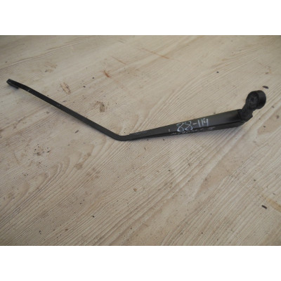  Щеткодержатель задний к  Renault  Megane,  1997