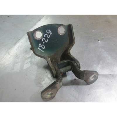  Петля двери к  Daewoo  Nubira,  1997