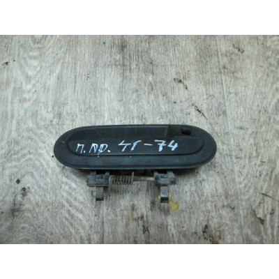  Ручка наружная передняя правая к  Nissan  Sunny,  1993