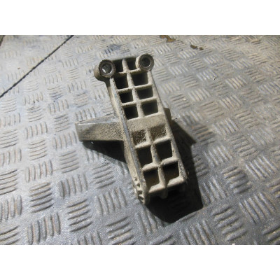  Кронштейн двигателя к  Alfa Romeo  146,  1999