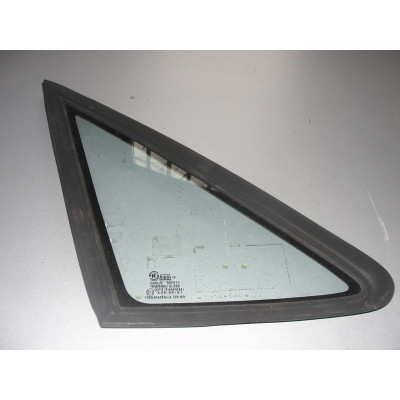  Стекло кузовное боковое правое к  Daewoo  Nexia,  1997