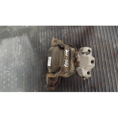  Подушка крепления двигателя к  Dodge  Grand Caravan,  2002