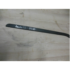  Молдинг стекла лобового к  Ford  Mondeo,  1995
