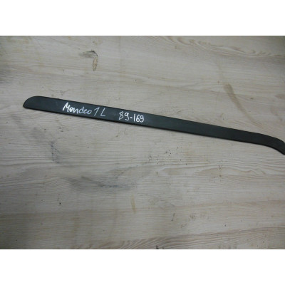  Молдинг стекла лобового к  Ford  Mondeo,  1995